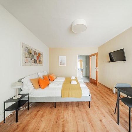 Studio Next To Karlskirche Вена Экстерьер фото