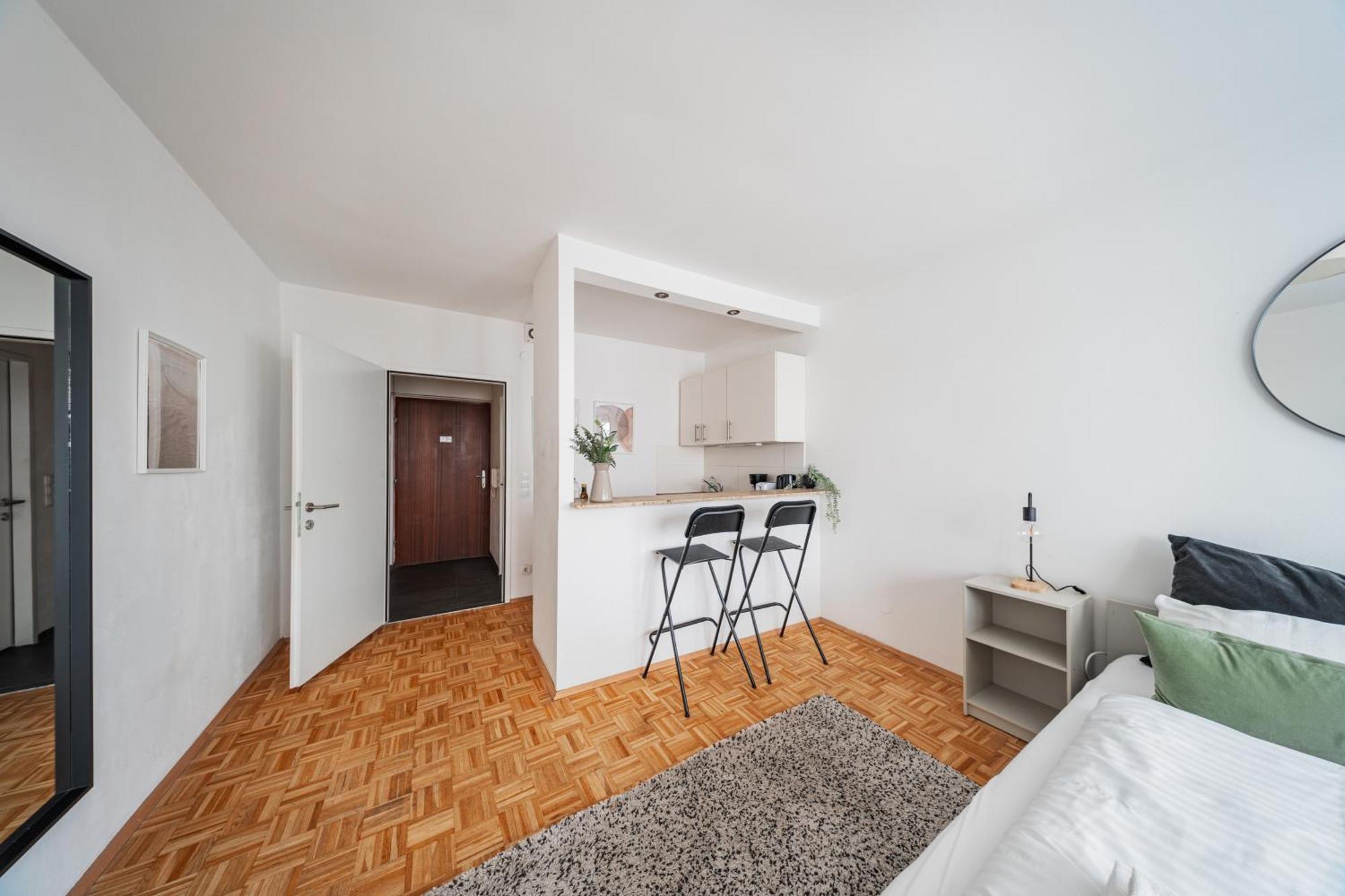Studio Next To Karlskirche Вена Экстерьер фото