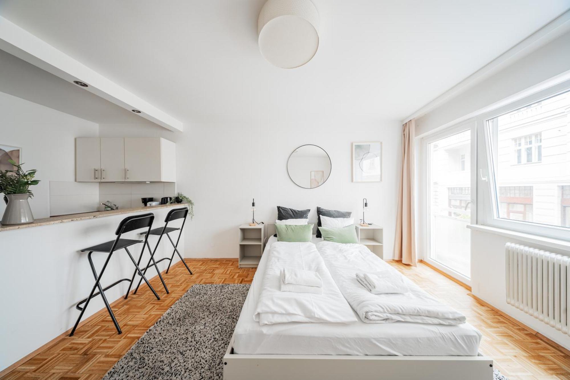 Studio Next To Karlskirche Вена Экстерьер фото